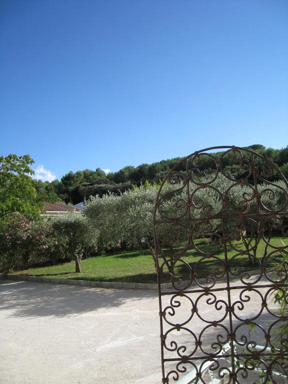 Le Clos Olives Comps  ภายนอก รูปภาพ